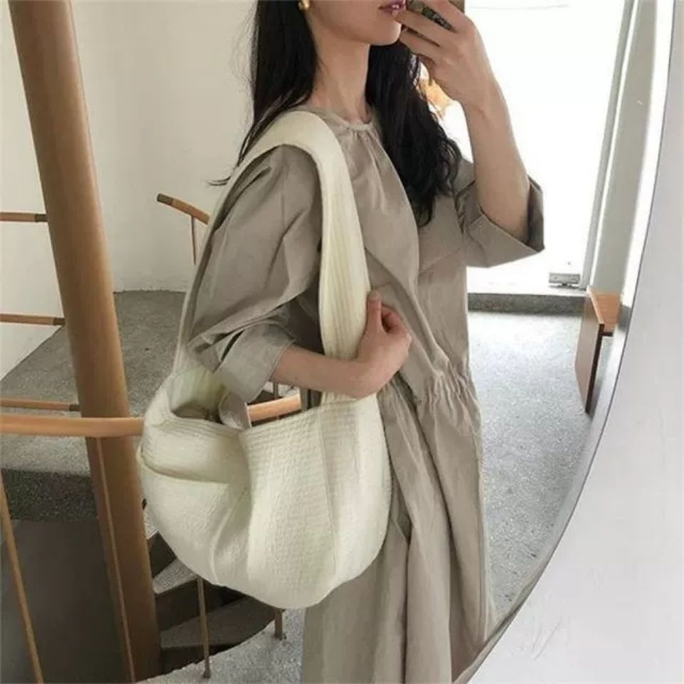 Luxury Pet Canvas Carrier Bag for Stylish Travel