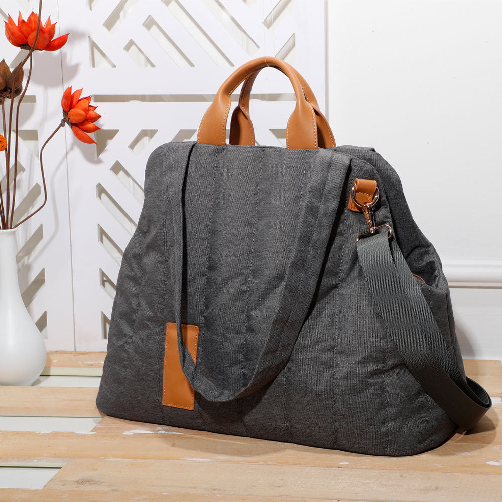 Lightweight Waterproof Portable Pet Carrier Fashion Handbag